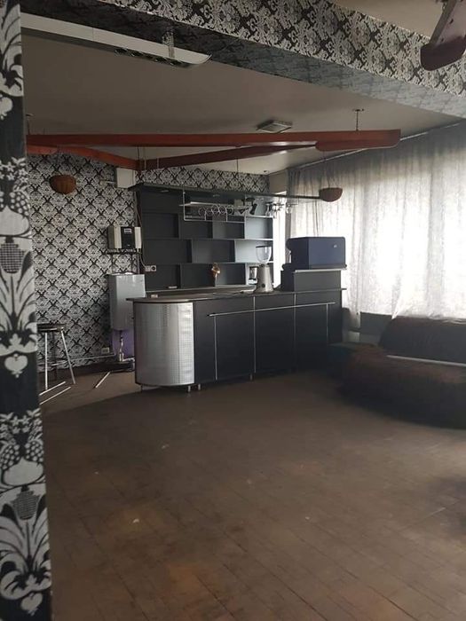 Spații de închiriat în centrul orașului, Piața Veche – Etaj și parter