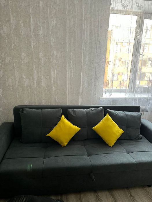 Продам диван в гостинную