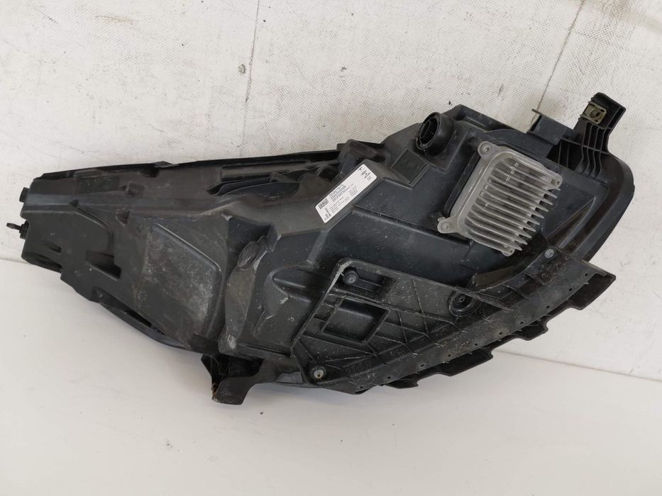 Ляв фар Led Tesla Model 3/Y / Lqv far Led Tesla Model 3/Y Оригинален п