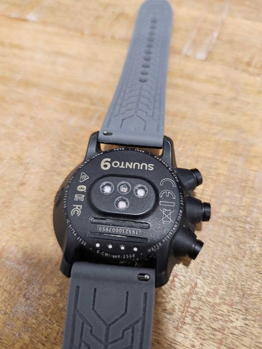 Suunto 9 Baro часовник за спорт и туризъм