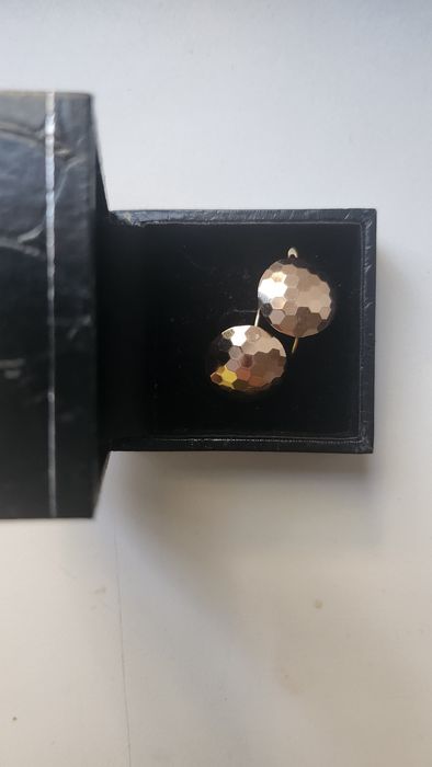 Продаётся золотые серьги 585 пробы