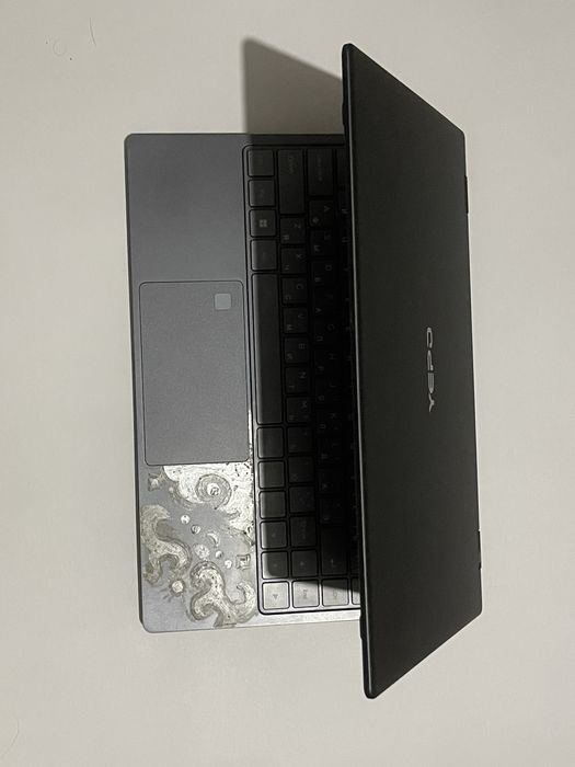 Продам ноутбук YEPO