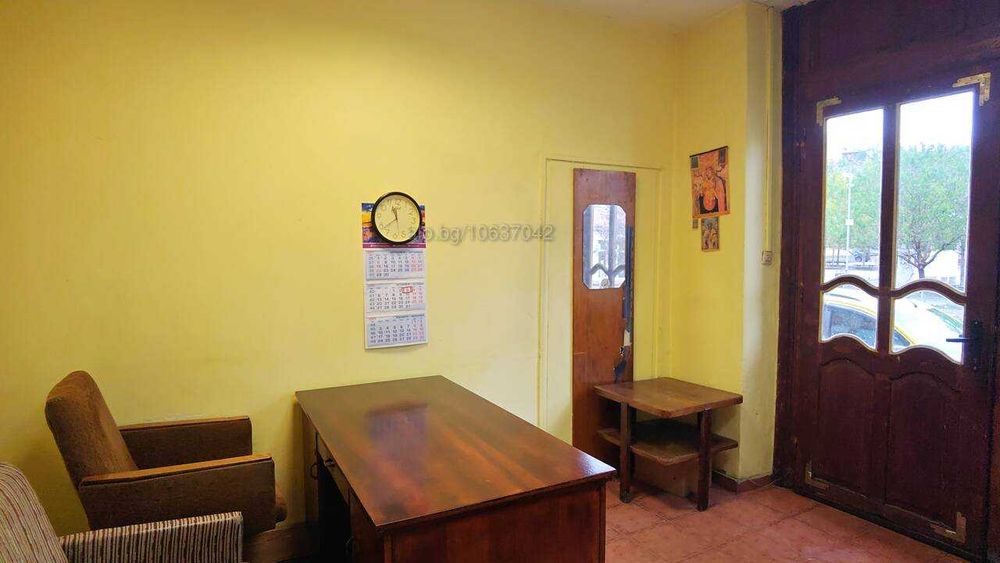 Дава се под наем Склад в Бургас, Възраждане - 20 кв.м за 178.5 € - Снимка #1