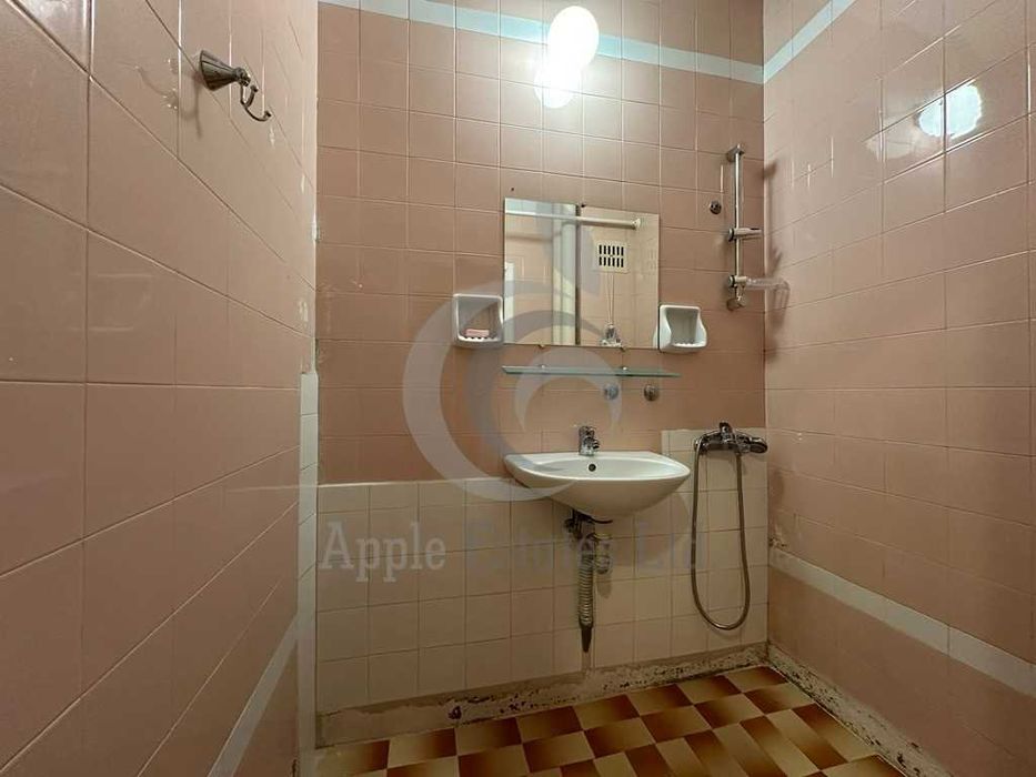 Продава се Двустаен апартамент в София, Красно село - 62 кв.м за 2226 €/кв.м - Снимка #8