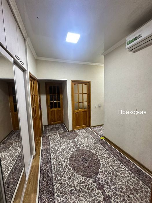 Продаётся 4-комнатная квартира в центре города