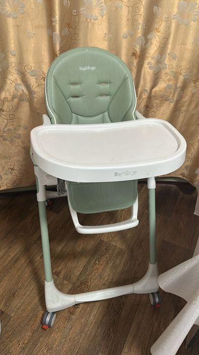 Продам детские стульчики.