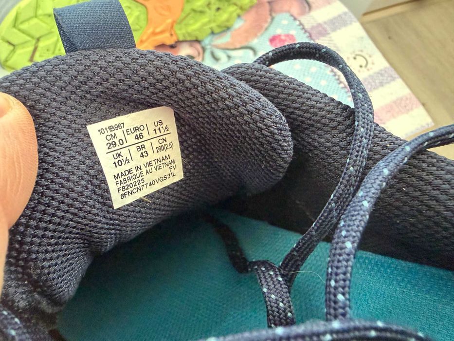 Asics  Gel-Venture 10''оригинални маратонки 45 номер