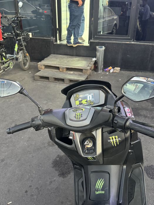 skuter yamaha n max