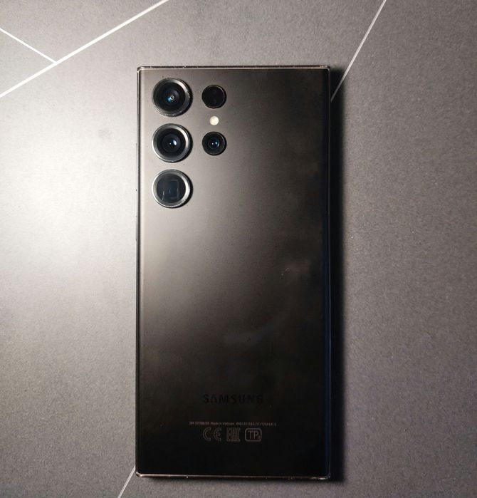Samsung S23 Ultra 256gb one ui 7