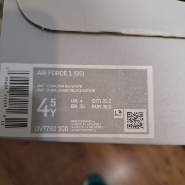 Дамски маратонки NIKE 37