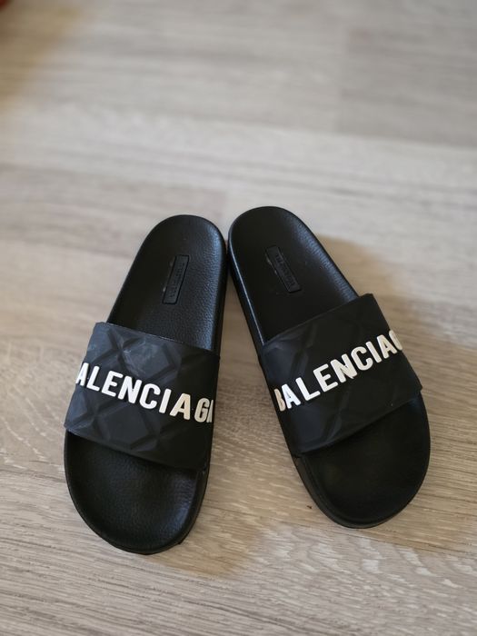 Чехли Boss balenciaga