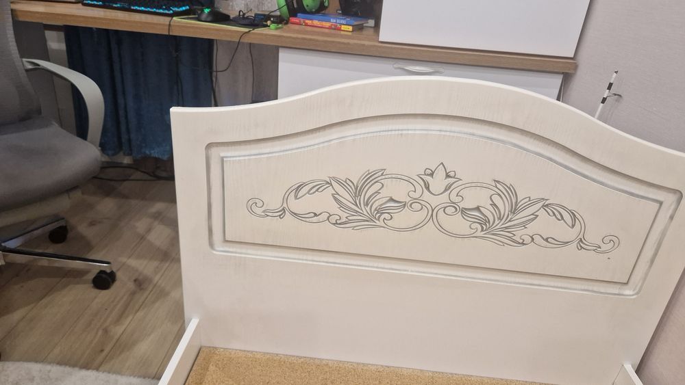 Продам  две кровати 90*200