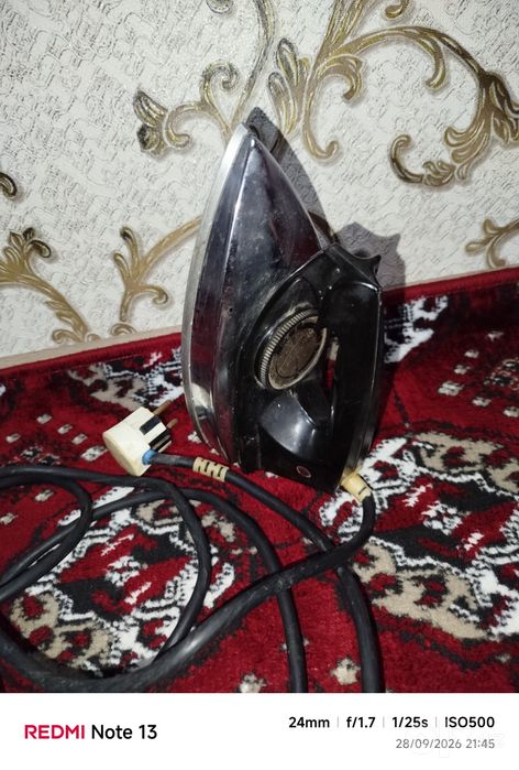 Utyug sovetskiyy 30.000.sotiladi