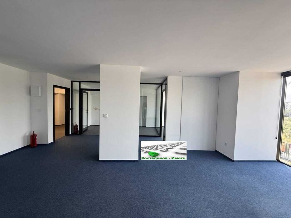 Дава се под наем Офис в Пловдив, Център - 104 кв.м за 1560 € - Снимка #2