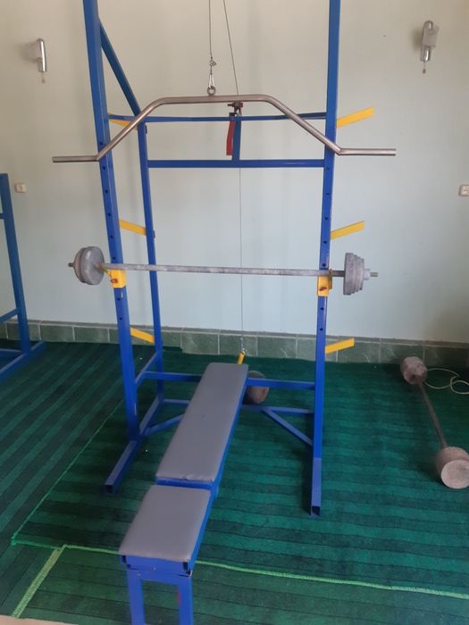 Спортивные снаряды.