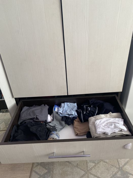 Продам углавой шкаф