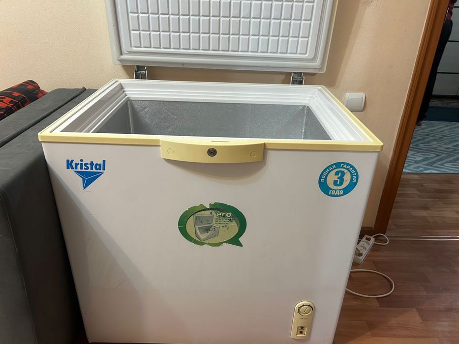 Продам морозильную камеру