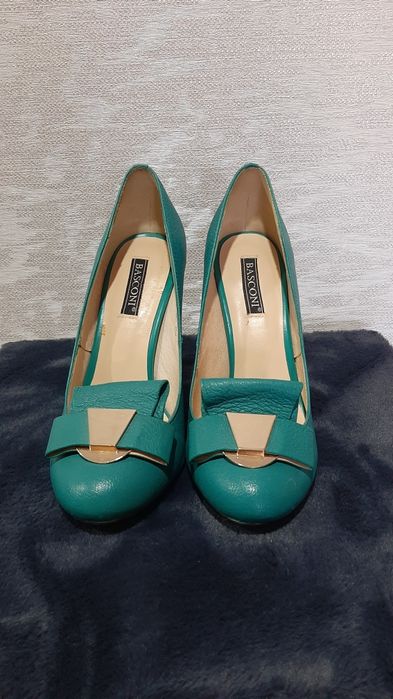 Продам туфли Basconi