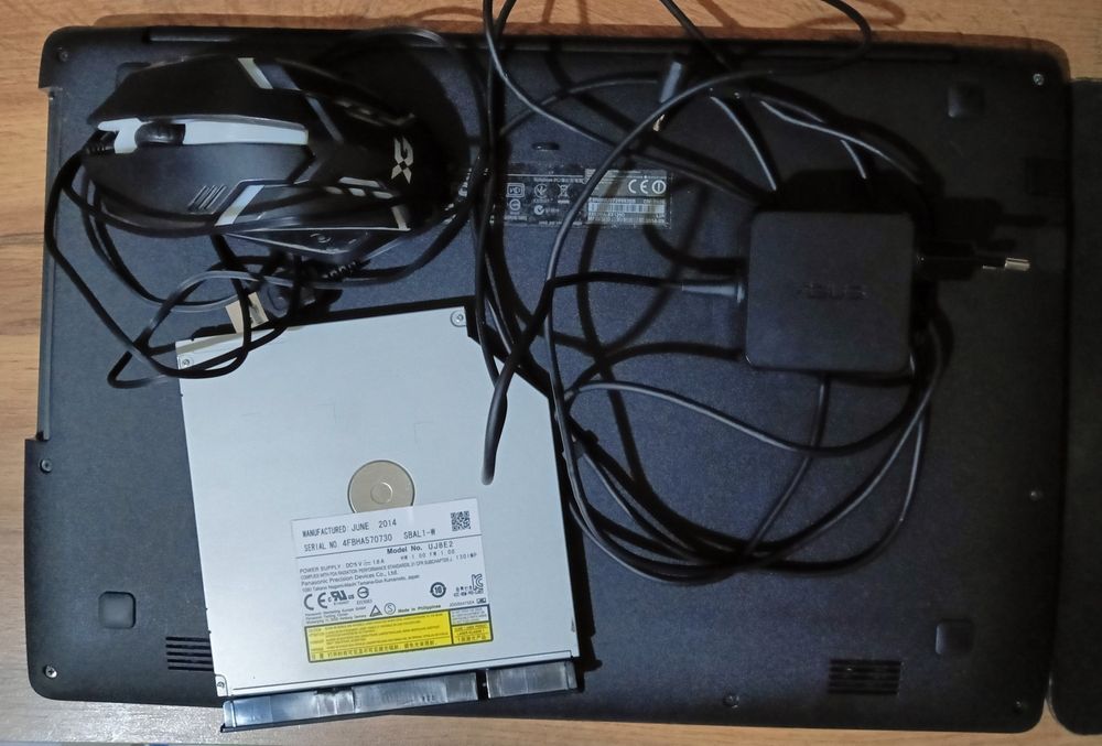 Asus x553m продам