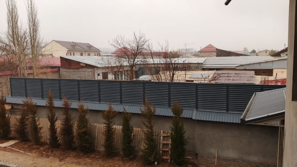 (56) Жалюзи, заборы из металла.