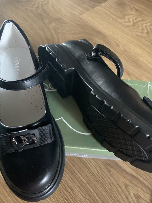Обувь НОВАЯ 35 р