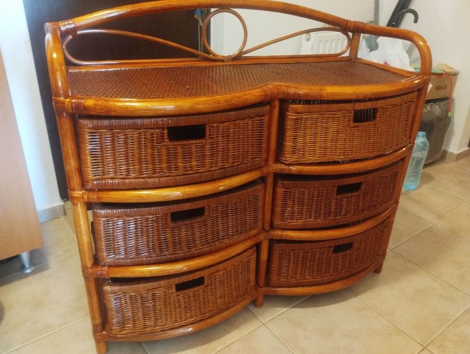 Comoda  veche bambus