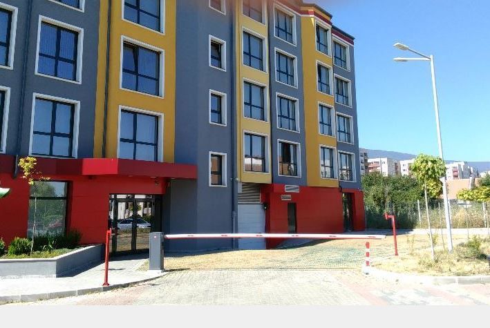 паркомясто под наем в Студентски град