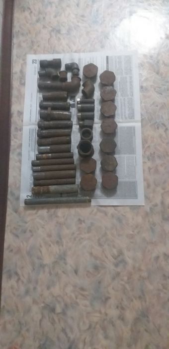 Детали от  чугунной батареи