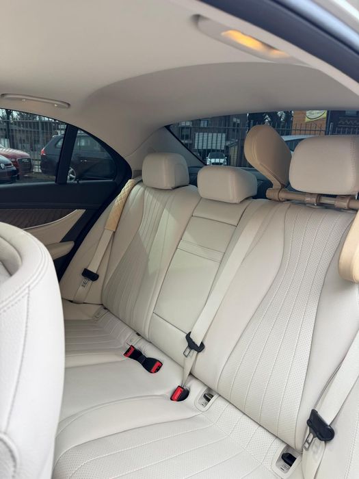 Vând Mercedes Benz E 300 GARANȚIE