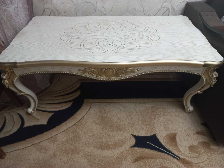 Мебель  журнальный стол