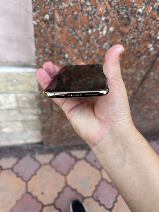 Iphone 11pro gold 300$ kami bor srochna