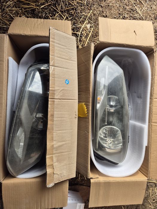 Фара на Volkswagen polo 2017