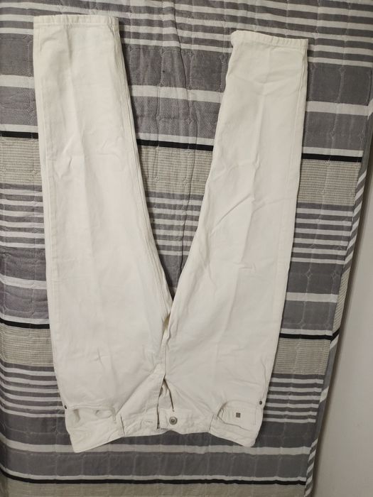 белые джинсы лсвайкики