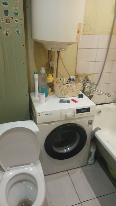 Продам 2 КОМНАТНУЮ в центре