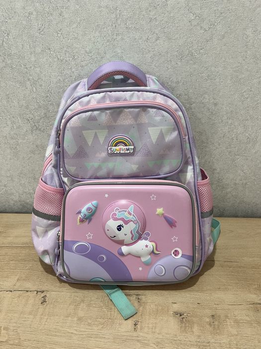 Школьник рюкзак