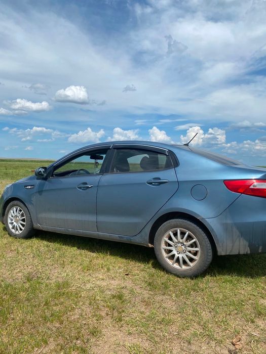 Продам машину Kia rio