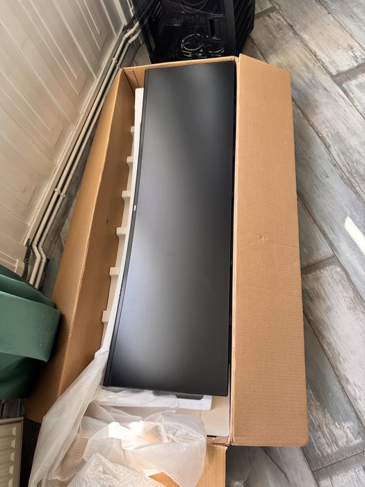 Monitor Dell 49”