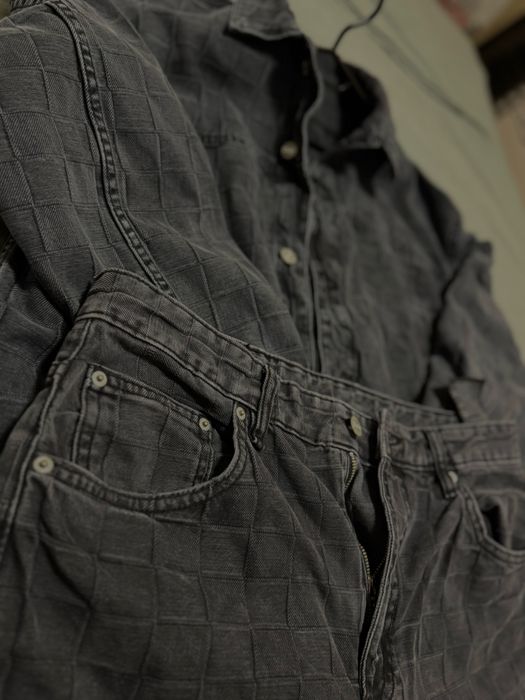 Яке, обувки и дънки на Zara