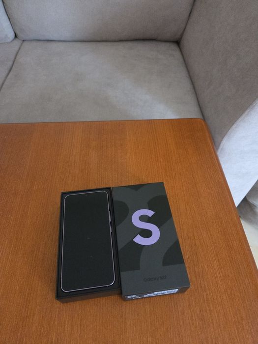 Samsung Galaxy S22 с чисто нова батерия