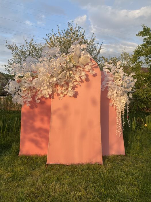 Праздники  .Выпускные. Корпоративы .Шары . Цветы .Ароматизация .Аренда