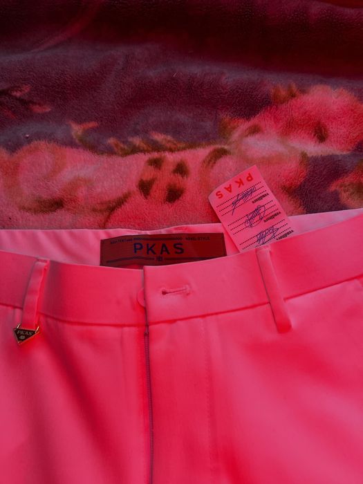 Продам белые слаксы новые