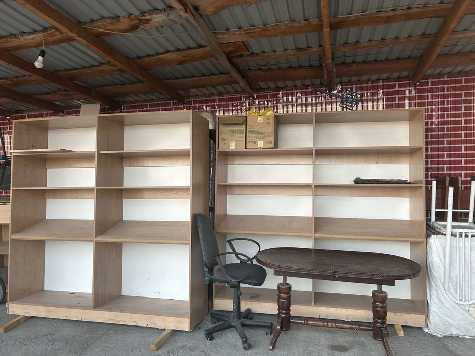 Продам шкаф для магазина