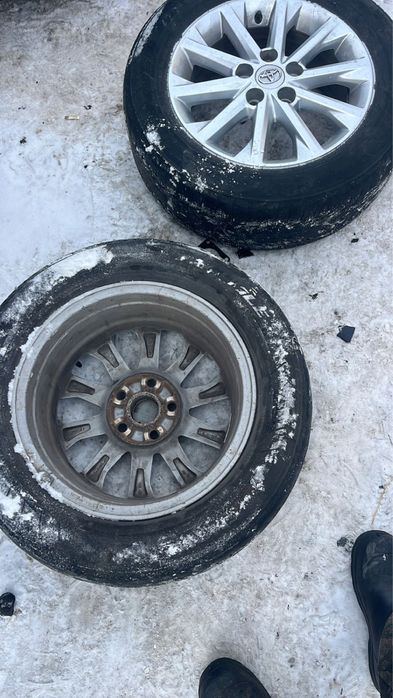 Продам. Титан диска оригинал  от камри  pp R-16