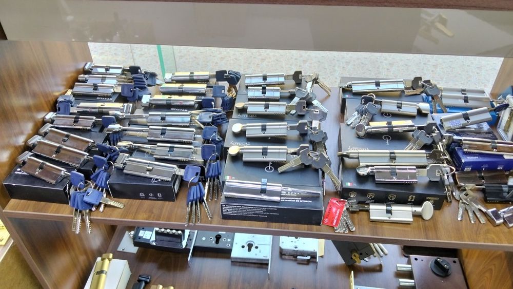 Zamok ochish eshik ochish 24/7  qulf ochish zamok remont qilish