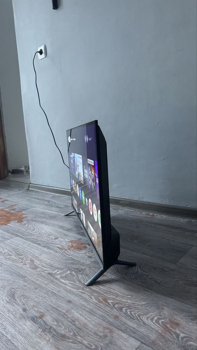 Продам смарт телевизор 32 дюйма 83 см