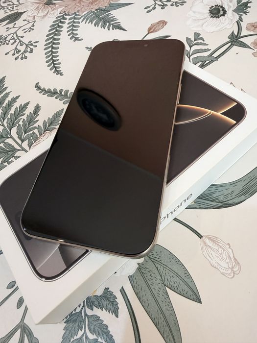 iPhone 16 Pro Max 256 GB – Natural Titanium – 3999,99(pretul este fix)