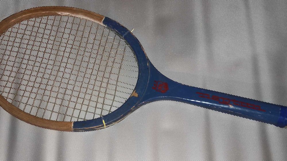 RACHETE TENIS CAMP  romanesti si straine