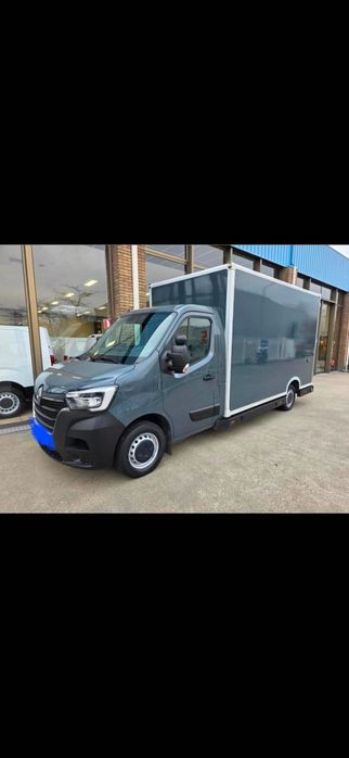 Autoutilitara Renault Master dubă mare – Ideal firmă