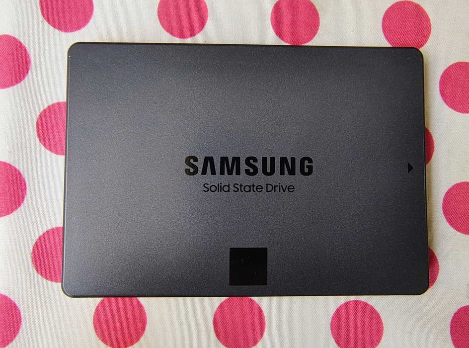 SSD Samsung 870 QVO 1 TB SATA-III 2.5 inch.