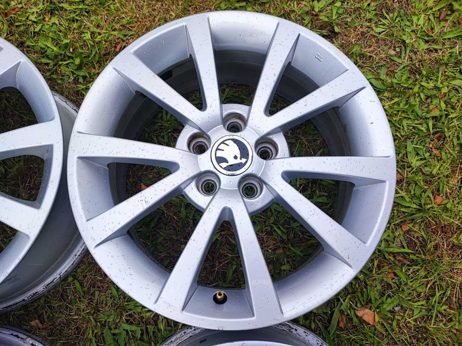 VW/Skoda - 16 цола 5x100; 4 бр. лети джанти